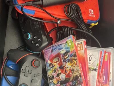 Nintendo Switch incl. Games, Controller / Set Handheld Game Console 15.8 cm (6.2") 32 GB