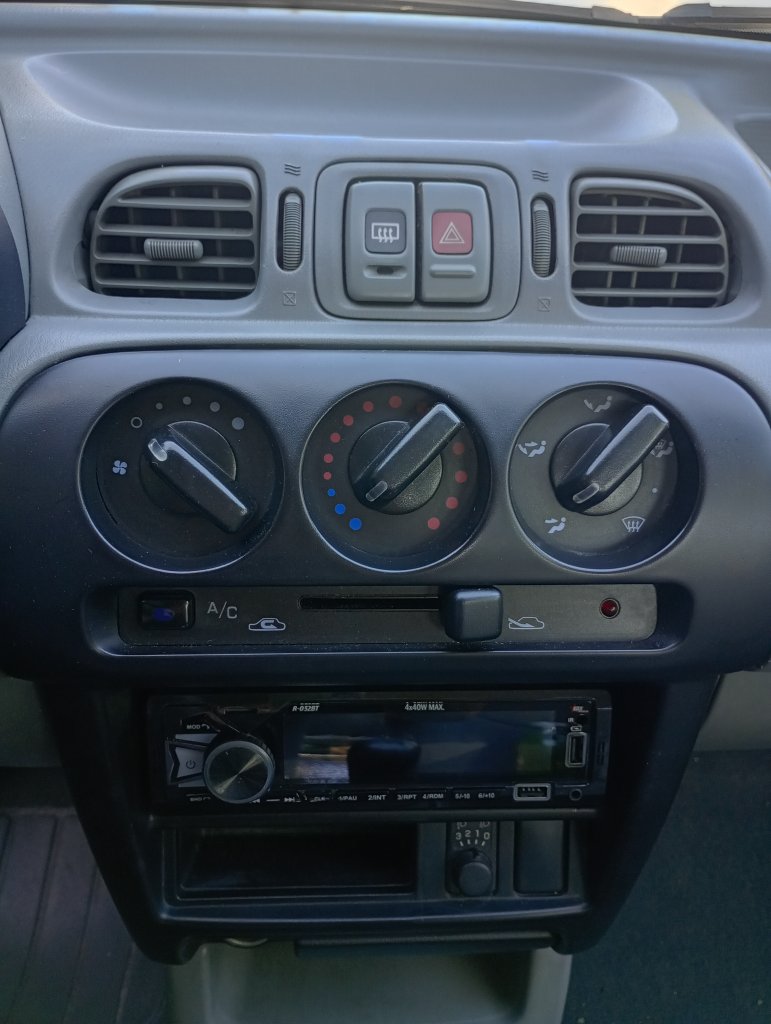 Nissan Micra k11
