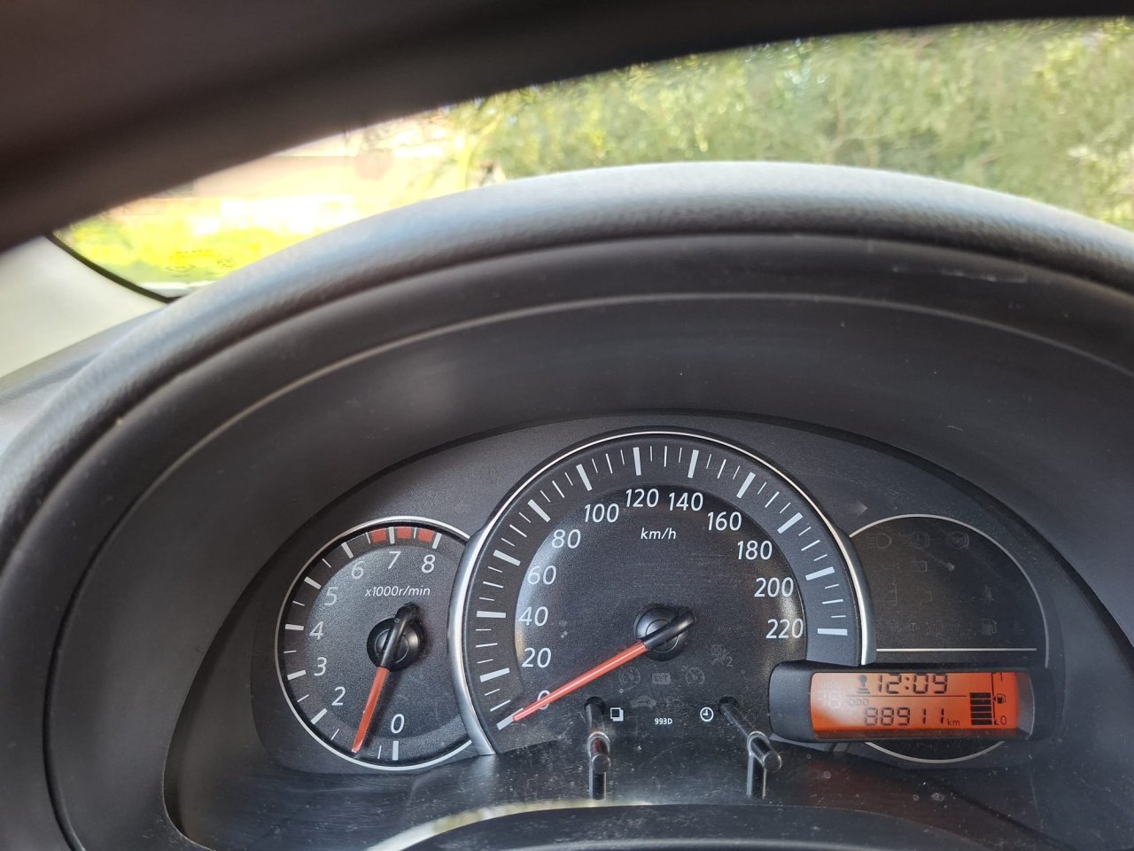 Nissan Micra weiß "Inselflitzer"