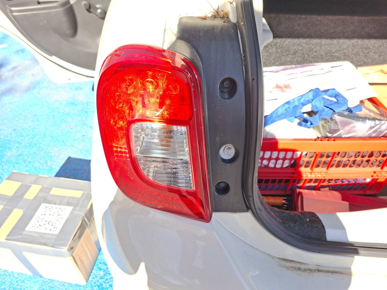 Nissan Micra weiß "Inselflitzer"