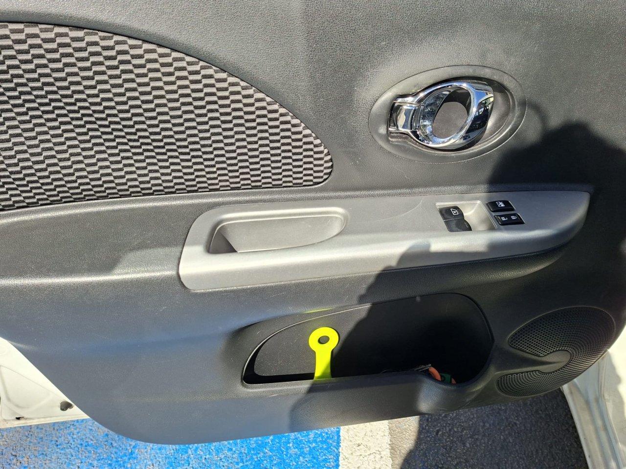 Nissan Micra weiß "Inselflitzer"