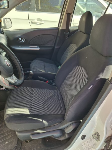Nissan Micra weiß "Inselflitzer"