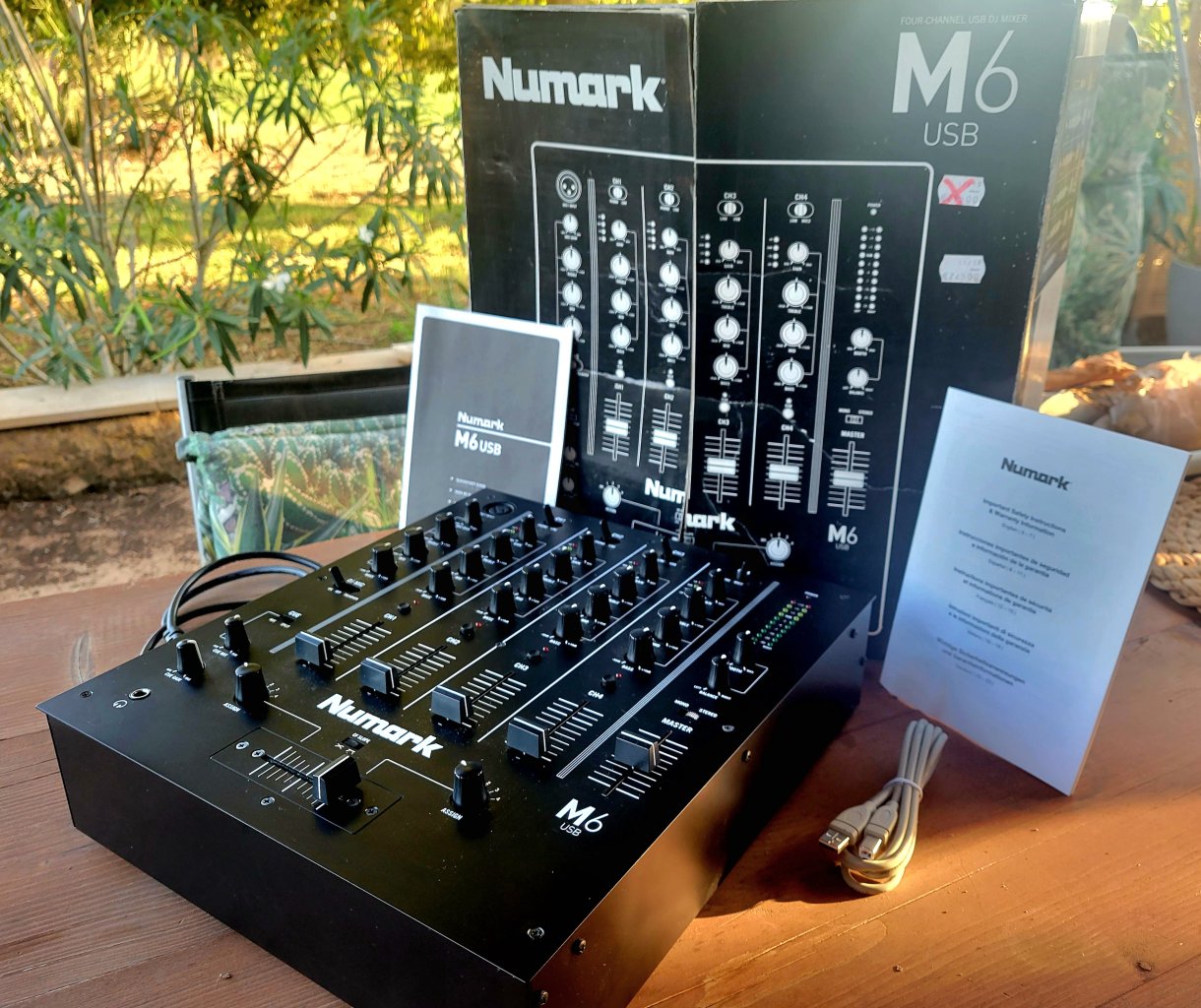 Numark M6 USB 4-Channel DJ Mixer excellent condition, original box