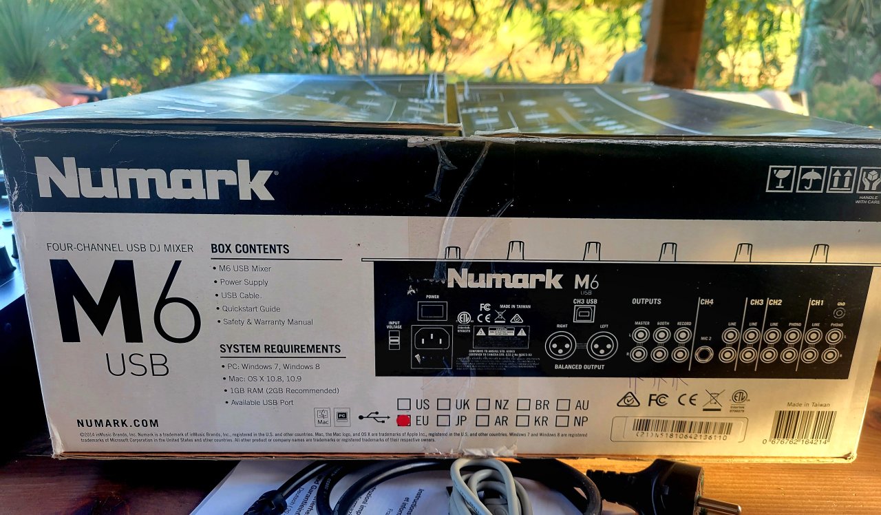 Mezclador DJ de 4 canales Numark M6 USB excelente estado, caja original