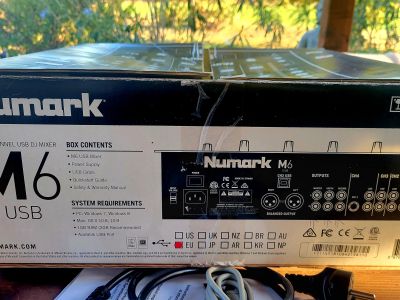 Mezclador DJ de 4 canales Numark M6 USB excelente estado, caja original