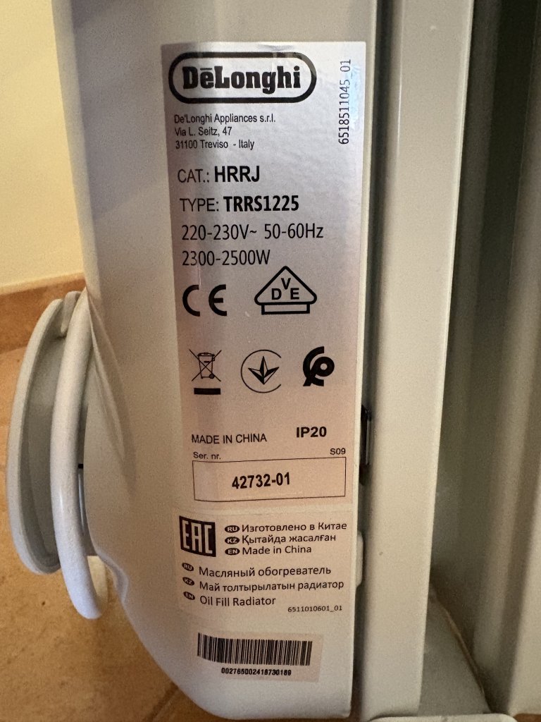 Oil-filled electric heater by DeLonghi