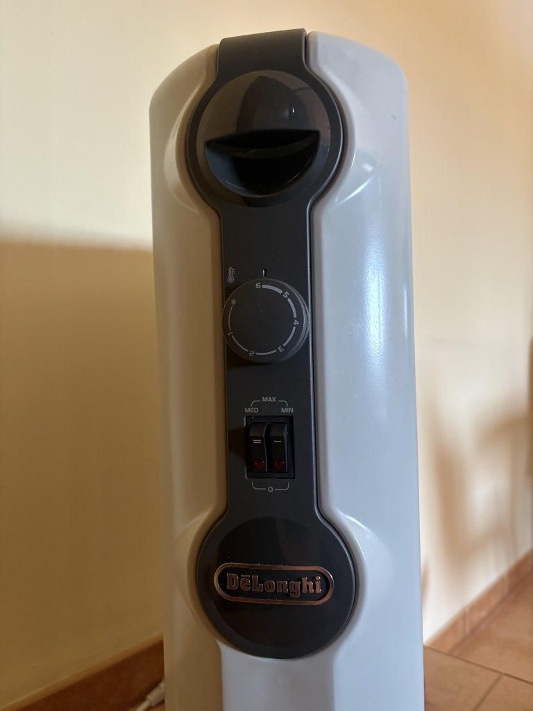 Oil-filled electric heater by DeLonghi