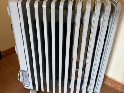 Oil-filled electric heater by DeLonghi