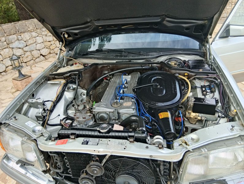 Oldtimer Mercedes S-Klasse W126 280SE Klassiker
