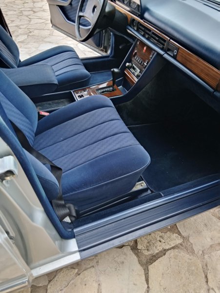 Oldtimer Mercedes S-Klasse W126 280SE Klassiker