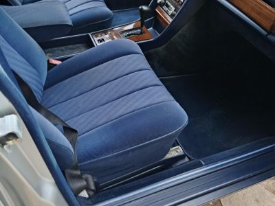 Oldtimer Mercedes S-Klasse W126 280SE Klassiker