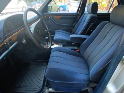Oldtimer Mercedes S-Klasse W126 280SE Klassiker