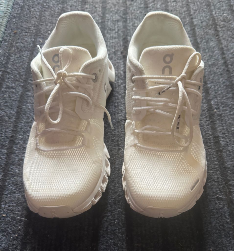 ON Running running shoes