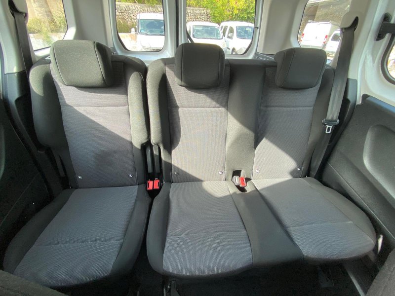Opel Combo Life Expression 1.5 BHDi 102 PS 4P