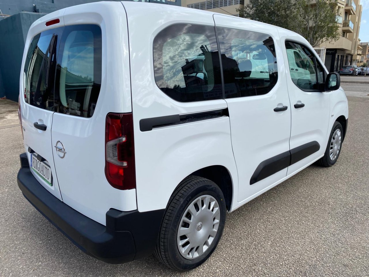 Opel Combo Life Expression 1.5 BHDi 102 PS 4P