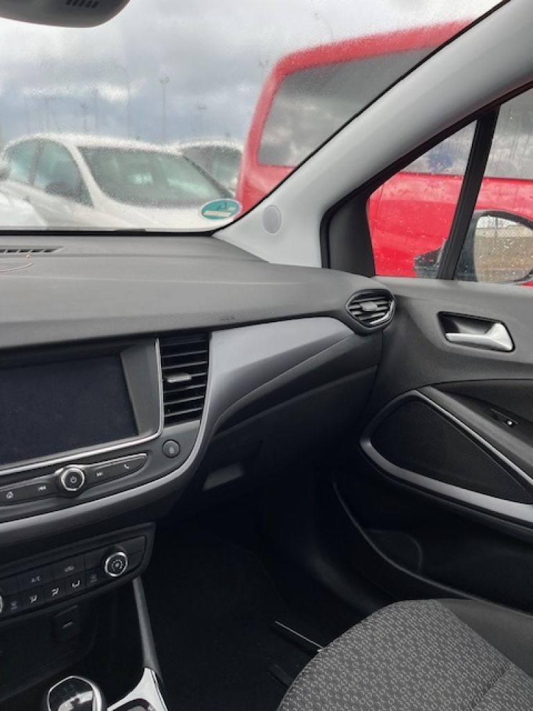 Opel Crossland like new, yr. 10.2022