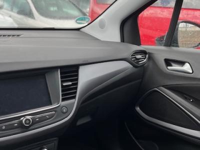 Opel Crossland like new, yr. 10.2022