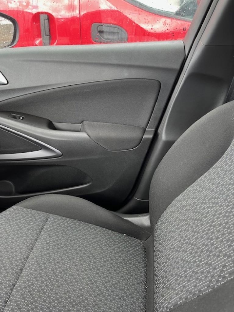 Opel Crossland like new, yr. 10.2022