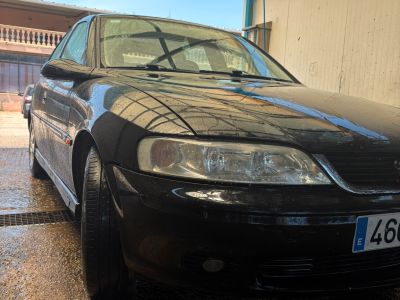 Opel Vectra B 2.0 Automatik  Bastlerfahrzeug / Export  fahrbereit