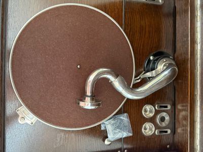 Original His Masters Voice 163 (HMV) Schrankgrammophon  voll funktionsfähig  ca. 1920er/30er Jahre