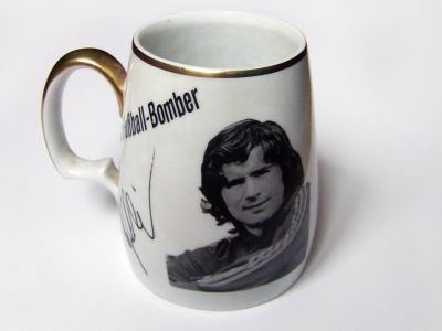 Original-Krug zur WM 1974 in D mit den Maskottchen Tip & Tap