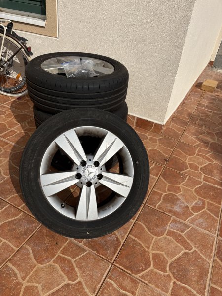 Original Mercedes Alufelgen 17 Zoll mit Sommerreifen