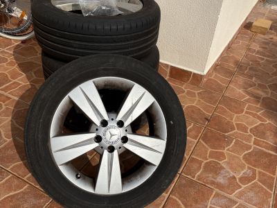 Original Mercedes Alufelgen 17 Zoll mit Sommerreifen
