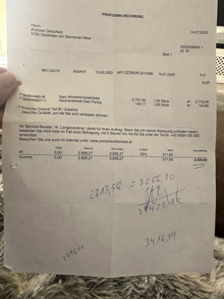 Original Porsche Macan III Winterkompletträder