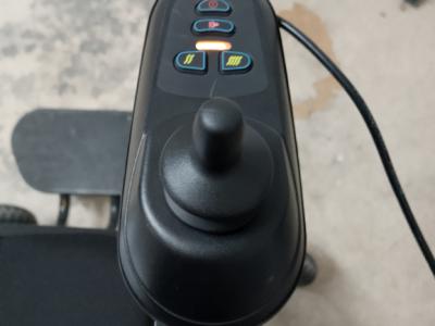 Orthopaedischer Rollstuhl elektrisch