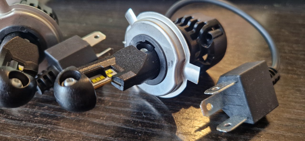 OSRAM Led Scheinwerfer 22069 H4 - legal für viele Modelle
