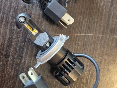 OSRAM Led Scheinwerfer 22069 H4 - legal für viele Modelle