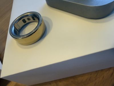 Oura Ring 4  Gold | Größe 7: Smart Ring  Gut erhalten  Inkl. Ladegerät & Originalverpackung