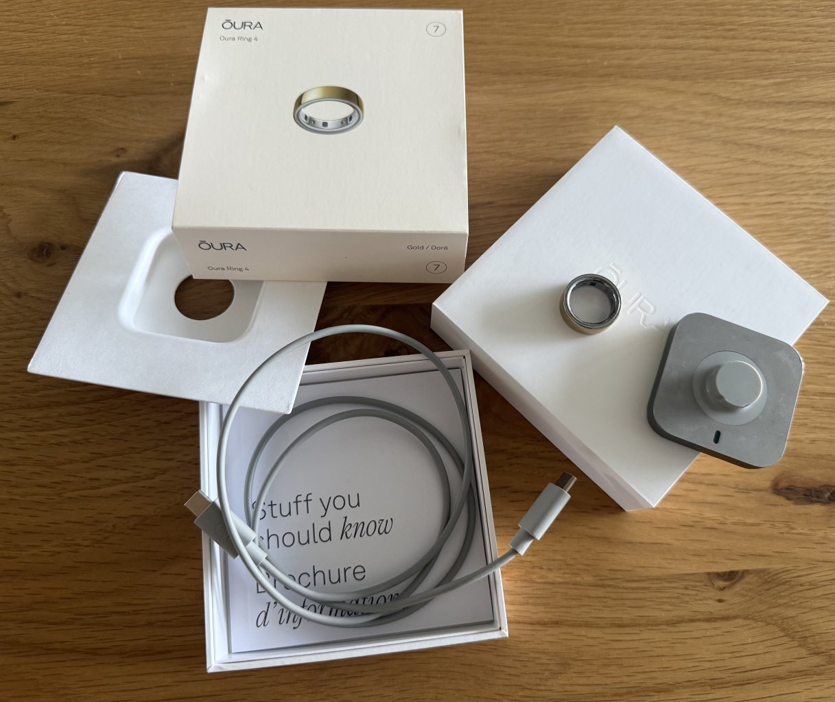 Oura Ring 4  Gold | Größe 7: Smart Ring  Gut erhalten  Inkl. Ladegerät & Originalverpackung