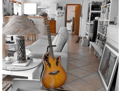 Ovation Elektroakustische Gitarre