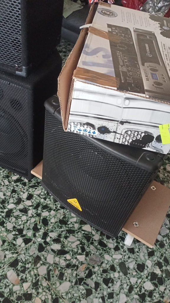 PA Lautsprecher, aktiven Subwoofer , Digital Endstufen: für die DJ Finca Party, Beschallungsaufgaben