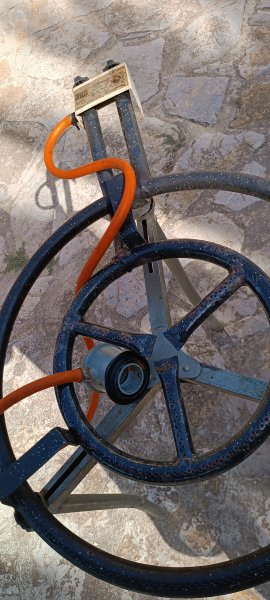 Soporte para paella con conexión de gas
