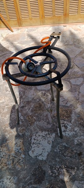 Soporte para paella con conexión de gas