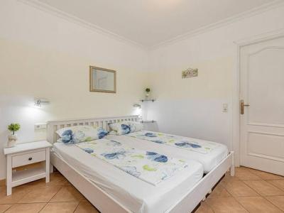 Paguera ground floor for rent