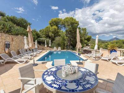 Paguera ground floor for rent