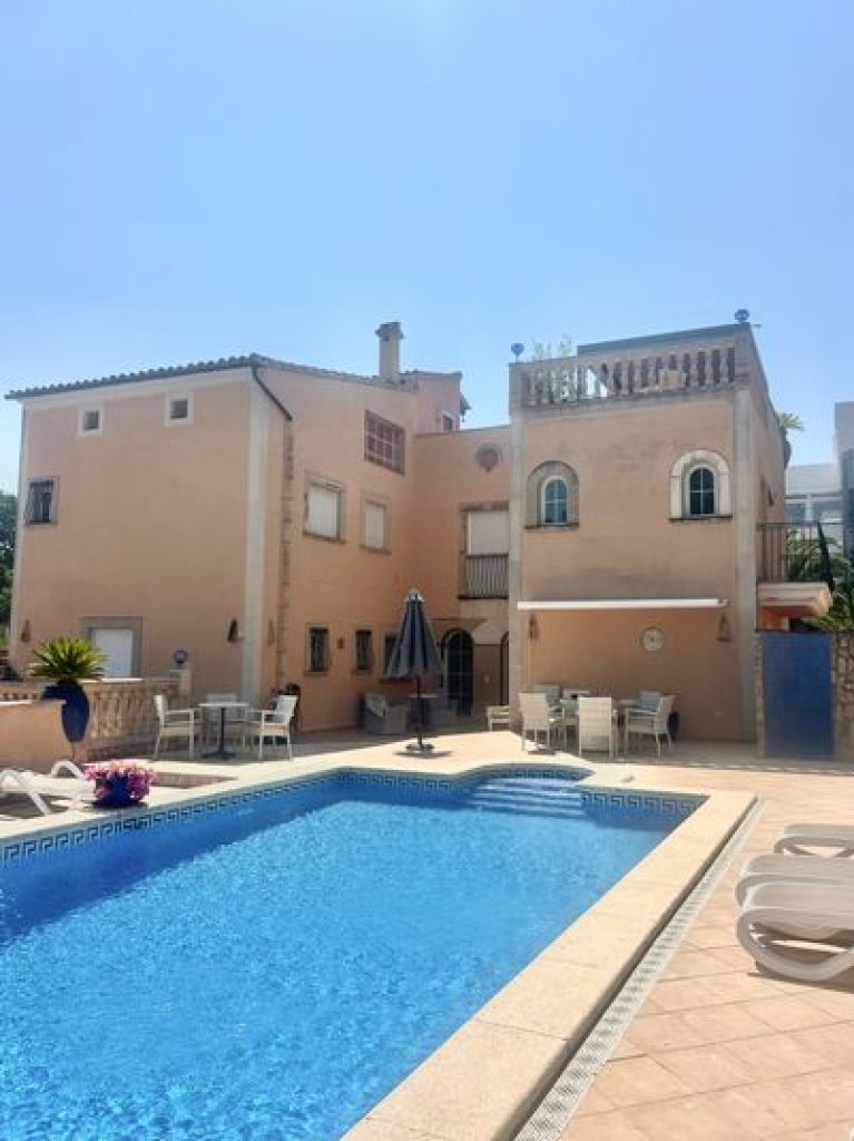 Paguera -Gelegenheit - 3 Wohnungen-Strandnah , mit Pool