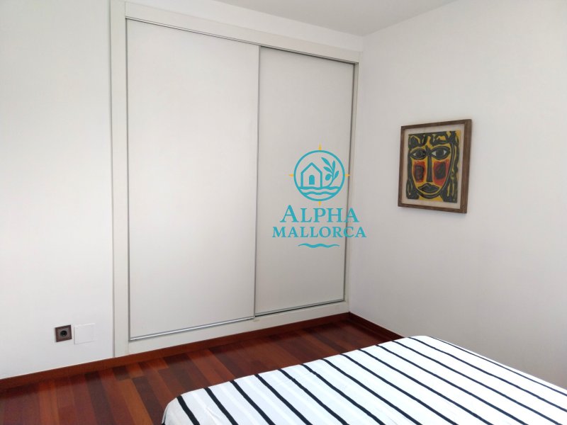 PALMA-ALTSTADT: Renovierte Wohnung mit eigener Terrasse und optionalem TG-Stellplatz