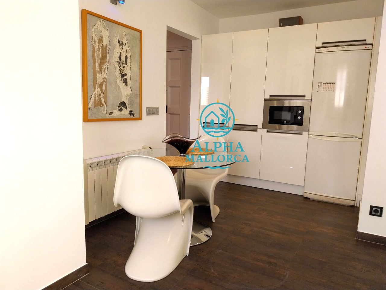 PALMA-ALTSTADT: Renovierte Wohnung mit eigener Terrasse und optionalem TG-Stellplatz