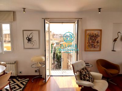 PALMA-ALTSTADT: Renovierte Wohnung mit eigener Terrasse und optionalem TG-Stellplatz