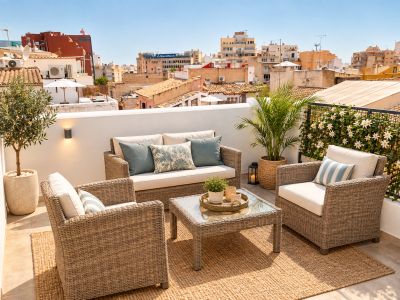 PALMA-ALTSTADT: Renovierte Wohnung mit eigener Terrasse und optionalem TG-Stellplatz