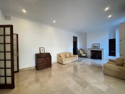 PALMA - Representative large apartment 195 sqm with garden 160 sqm, terraces 50 sqm in the heart of Palma.