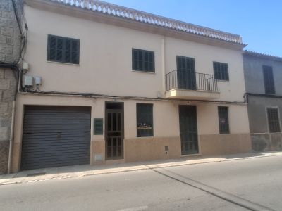 Local en planta baja en ubicación céntrica de S Horta --- L 40