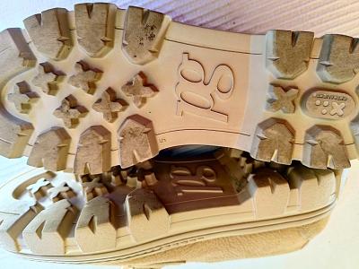 Paul Green Slipper aus Leder mit einer klobigen Kette, Gr. 38, seher guter Zustand