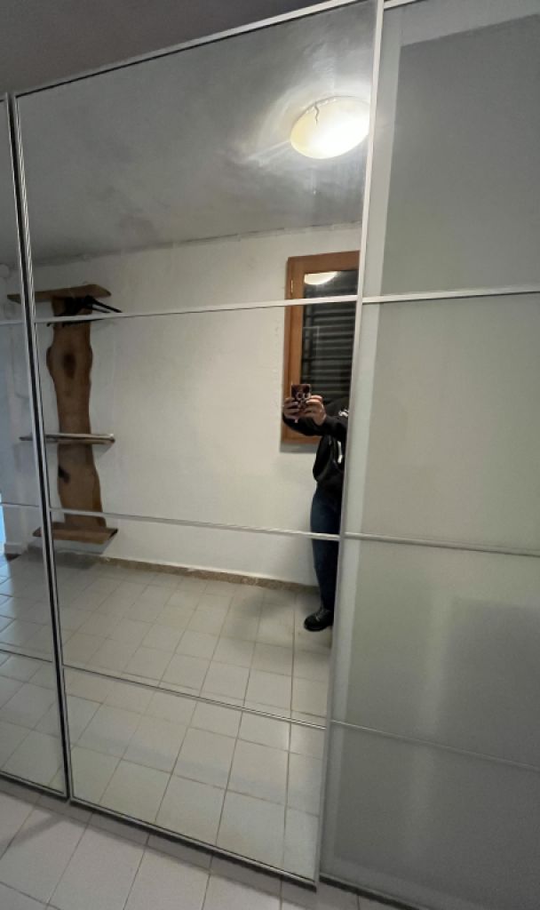 Pax Schiebetürenschrank Spiegel und Milchglas