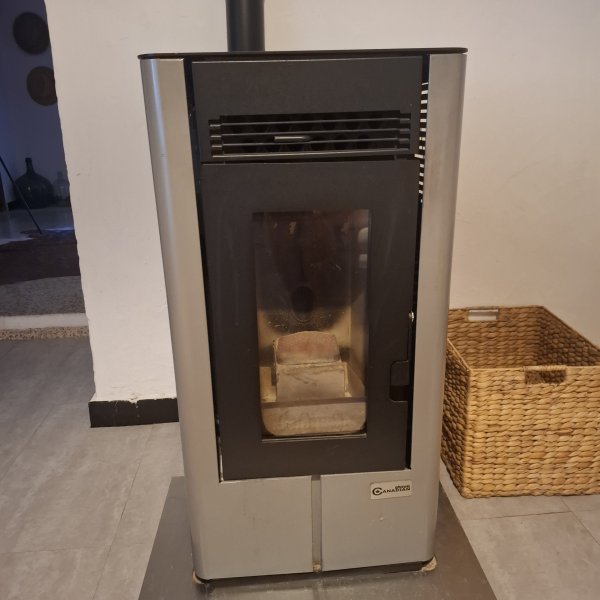 Pelletofen der Marke stove Canadian