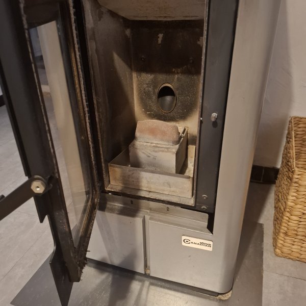 Pelletofen der Marke stove Canadian